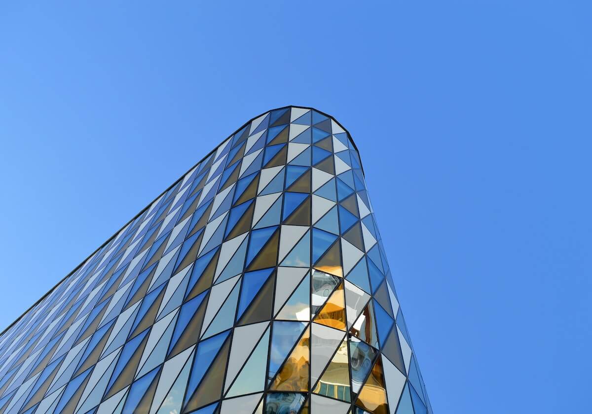 芒果体育直播nba-詹皇满意湖人休赛期表现 打趣小加：还我DPOY奖杯